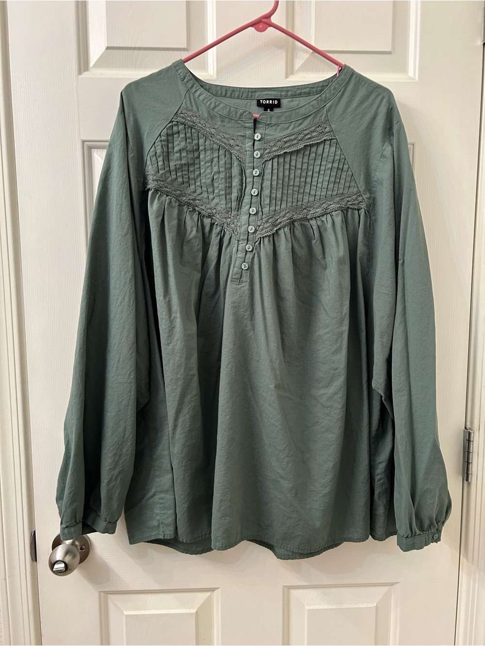 Torrid Size 5 Olive Green Lace Peasant Blouse 100% Cotton